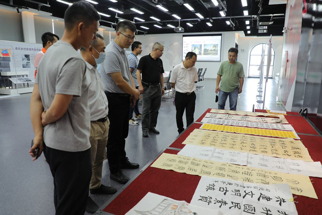 下载 (2).jpg