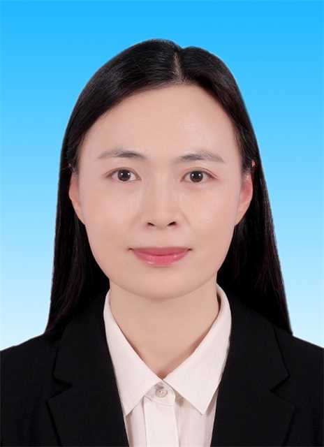 10：近期蓝底大一寸彩照（梁艳洁）.jpg